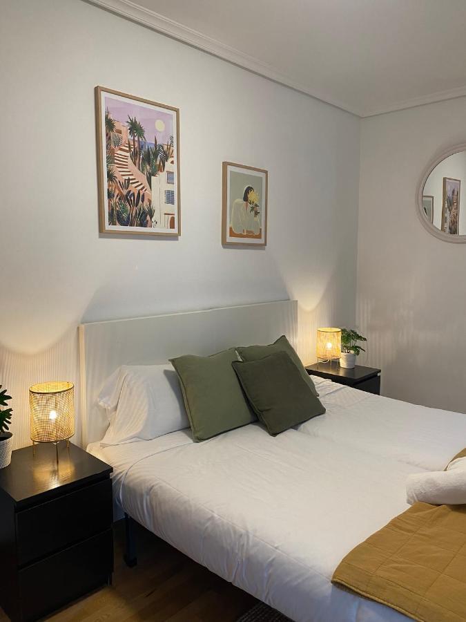 Apartamento Amplio y Central a pie de Playa la Concha San Sebastián Exterior foto