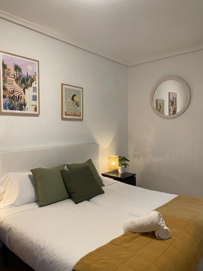 Apartamento Amplio y Central a pie de Playa la Concha San Sebastián Exterior foto